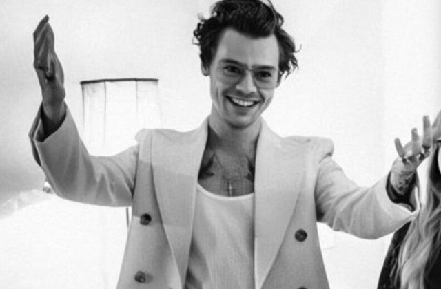 Harry Styles COVER 19de7402