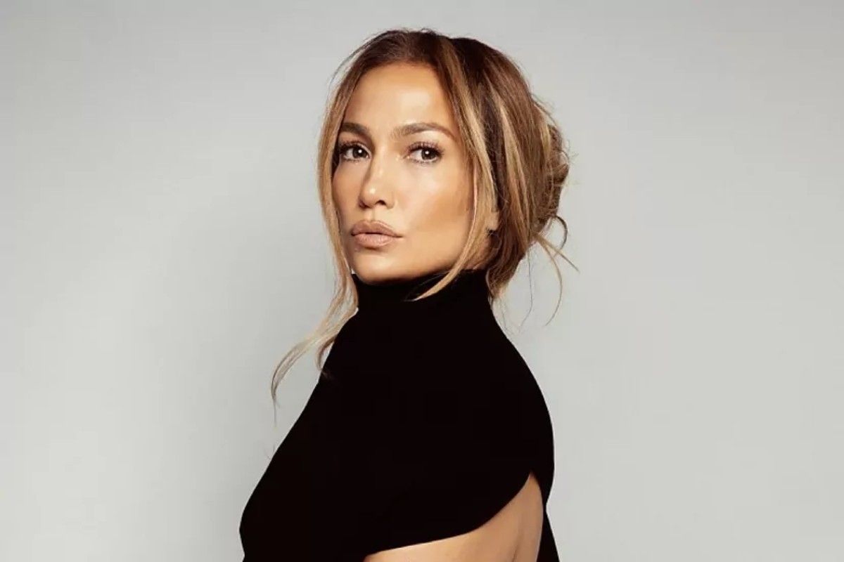 Likewomangr jenniferlopez instagram 3ab9211f