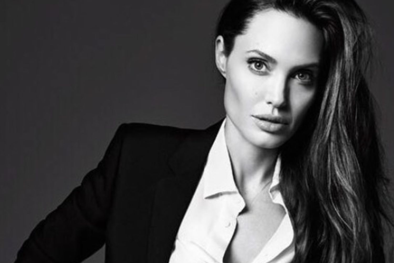 likewomangr angelina jolie apokalypsi 3a0ee863