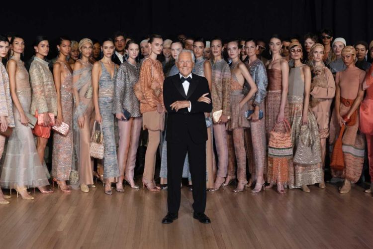 likewomangr giorgio armani fashion show 2025 c7228b20