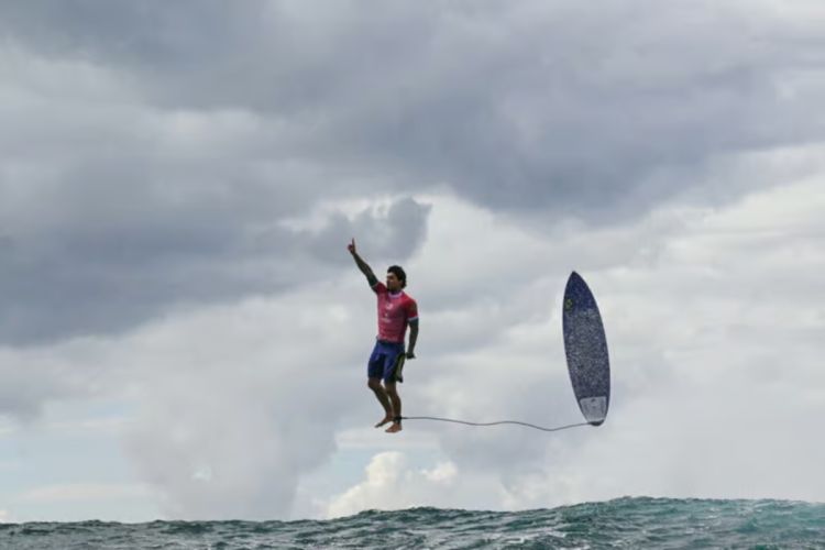 likewomangr gabriel medina serf e5d20f1f