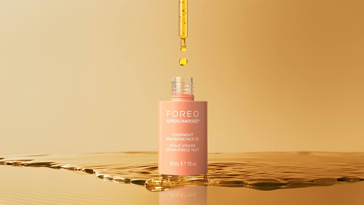 02 FOREO SUPERCHARGED™ Overnight Skin Repair Face Oil