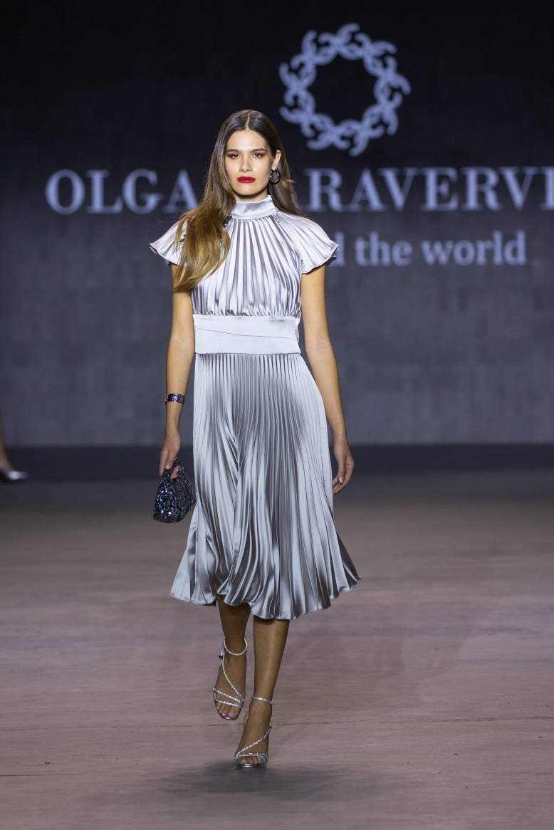 Olga Karaververi catwalk 1 e1730985864488