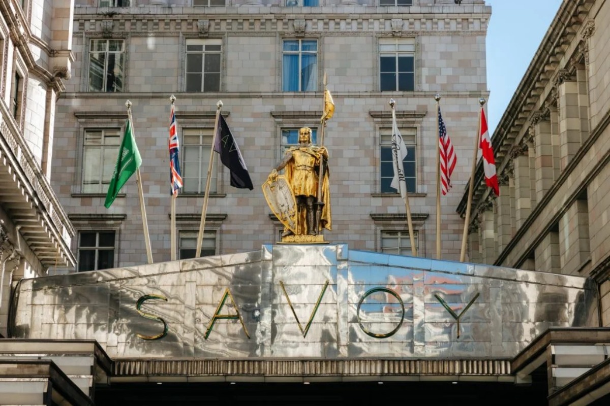 likewomangr SAVOY HOTEL LONDON 1